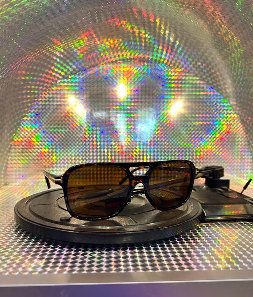 BRIGHT TINTED AVIATOR SUNGLASSES