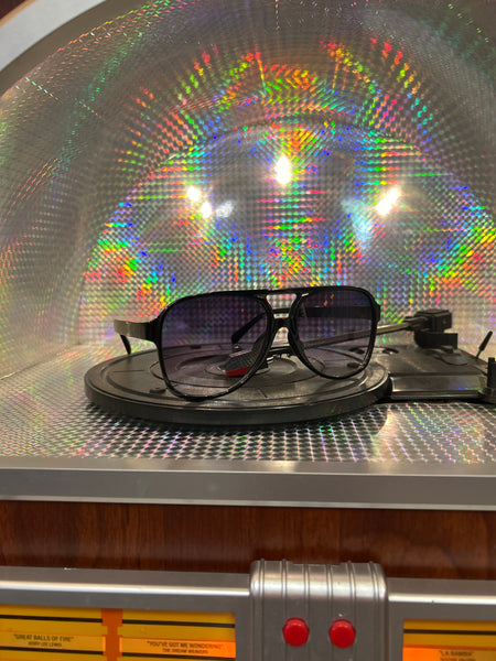 OVERSIZED AVIATOR SUNGLASSES