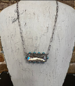 CRYSTAL CLEAR TURQUOISE NECKLACE