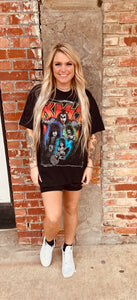 NEON KISS OVERSIZED TEE