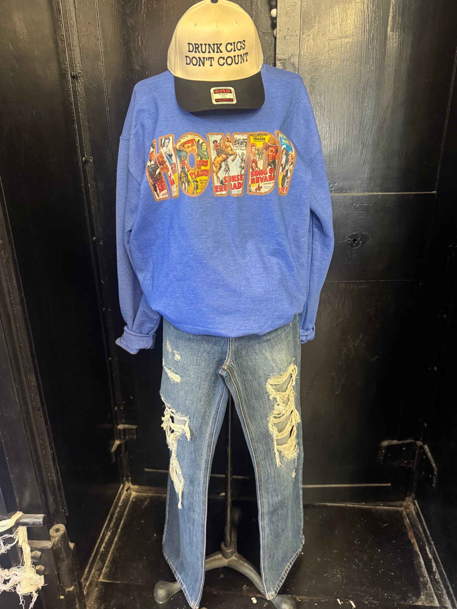 GRAPHIC HOWDY SWEATSHIRT