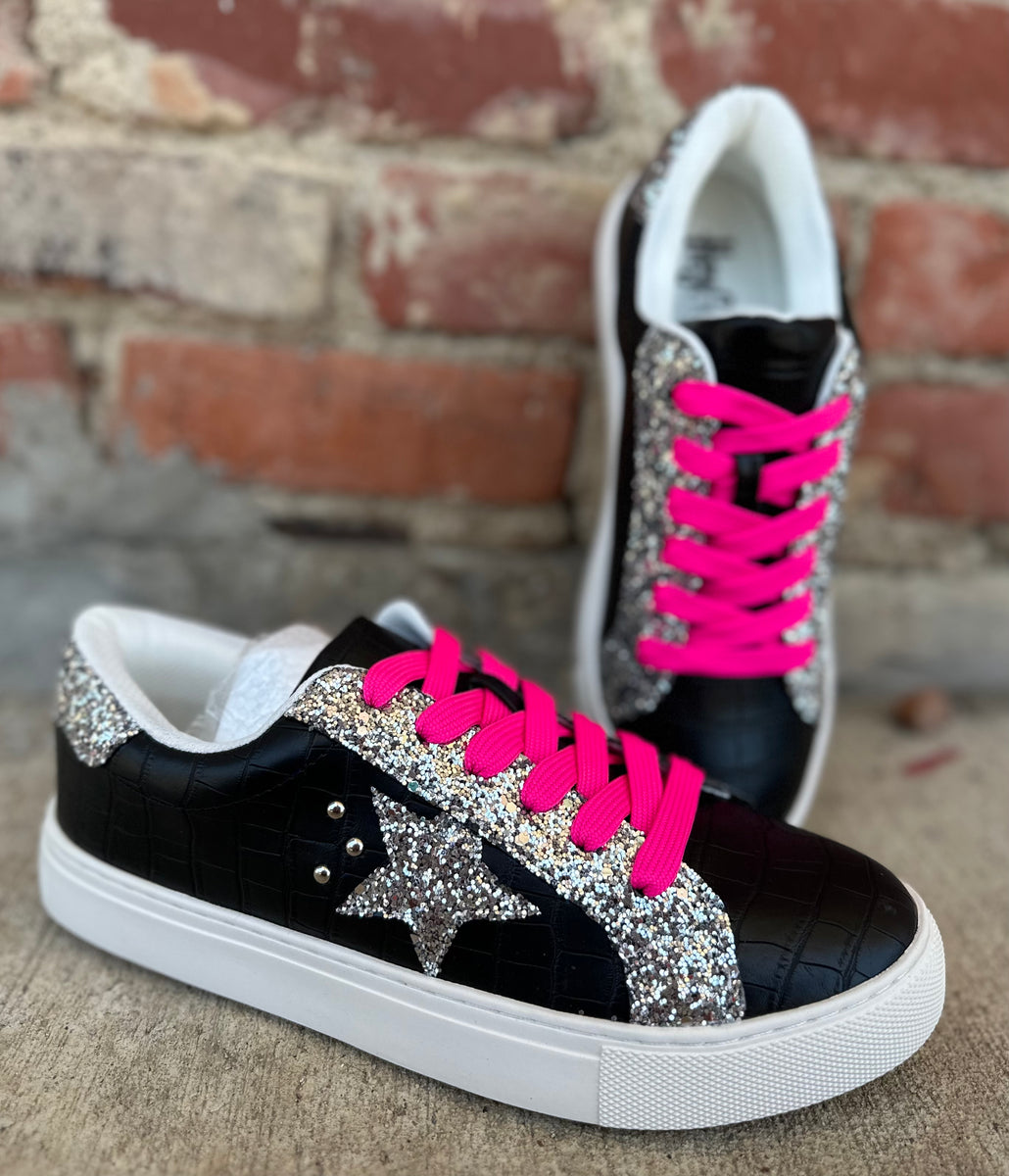 THE SNEAKERNIGHT SHOES – Red River Gypsies