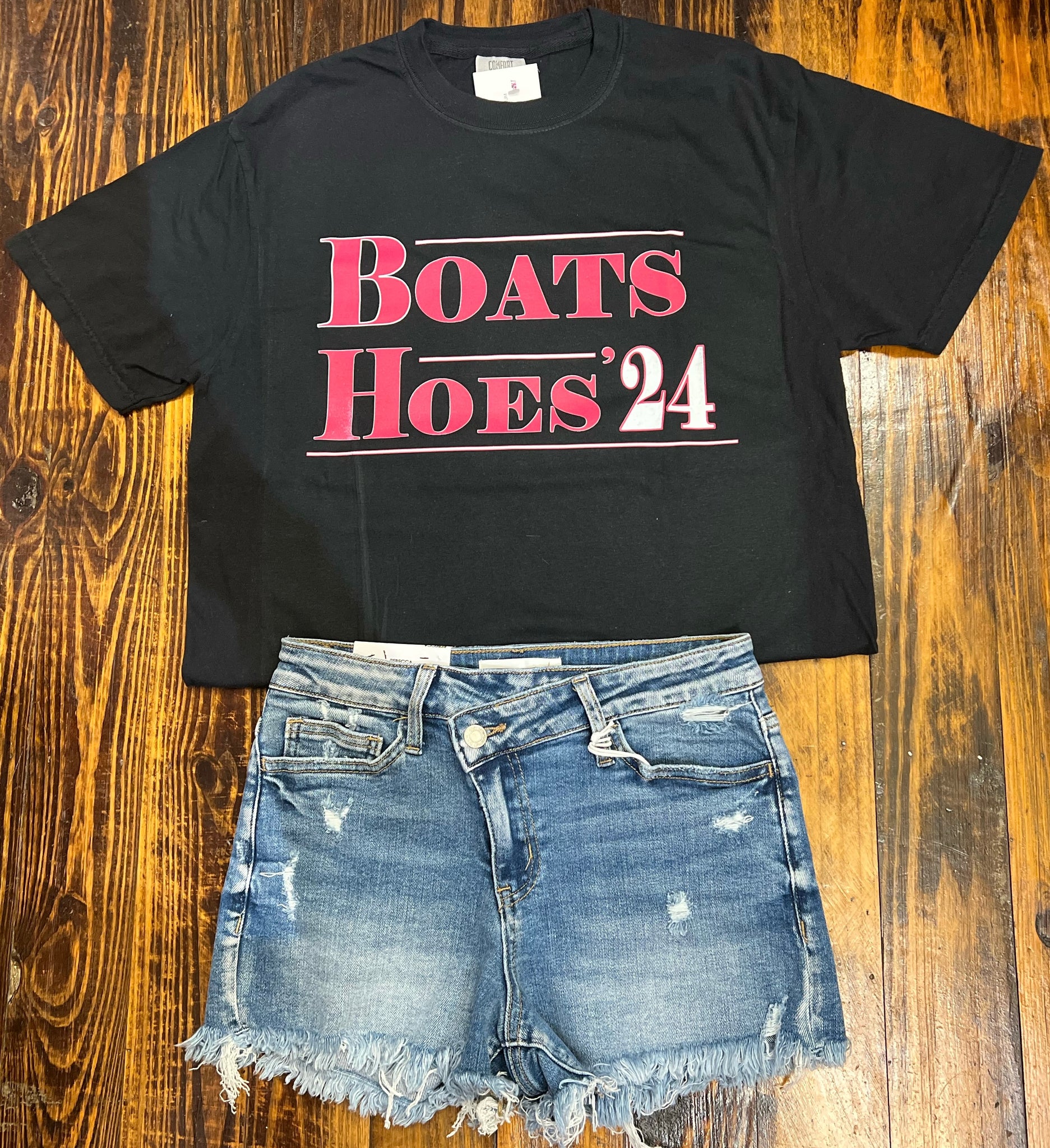 BOATS & HOES 24'