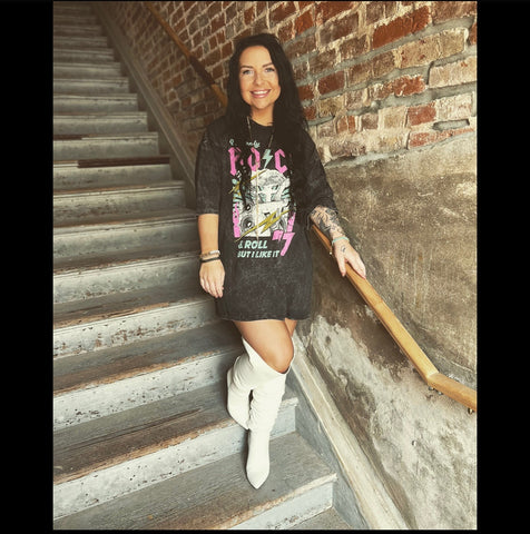 ROCK N ROLL GUITAR OVERSIZED GRAPHIC TEE