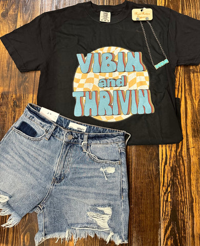 THE VIBIN & THRIVIN TEE