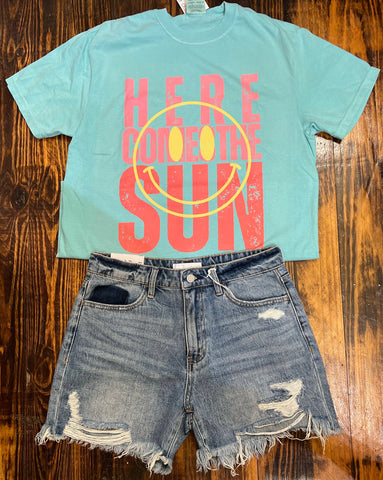 HERE COMES THE SUN TEE